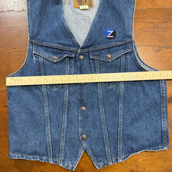 Vintage International Denim Vest size M preowned - Picture 5 of 7